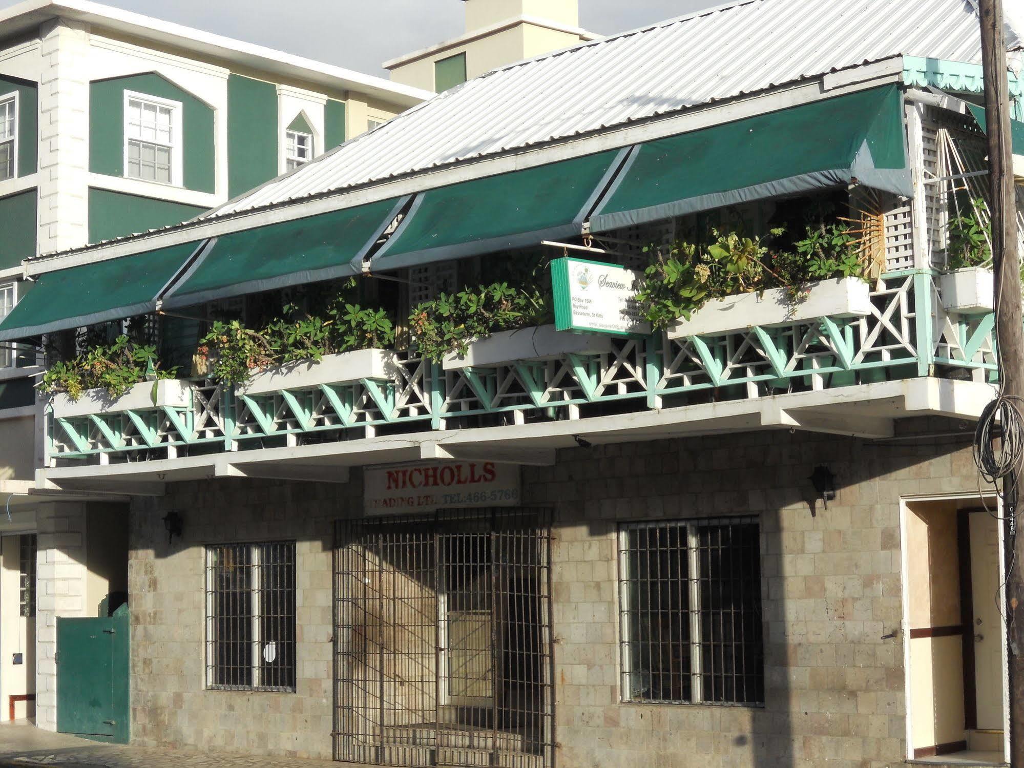 Seaview Inn バセテール エクステリア 写真