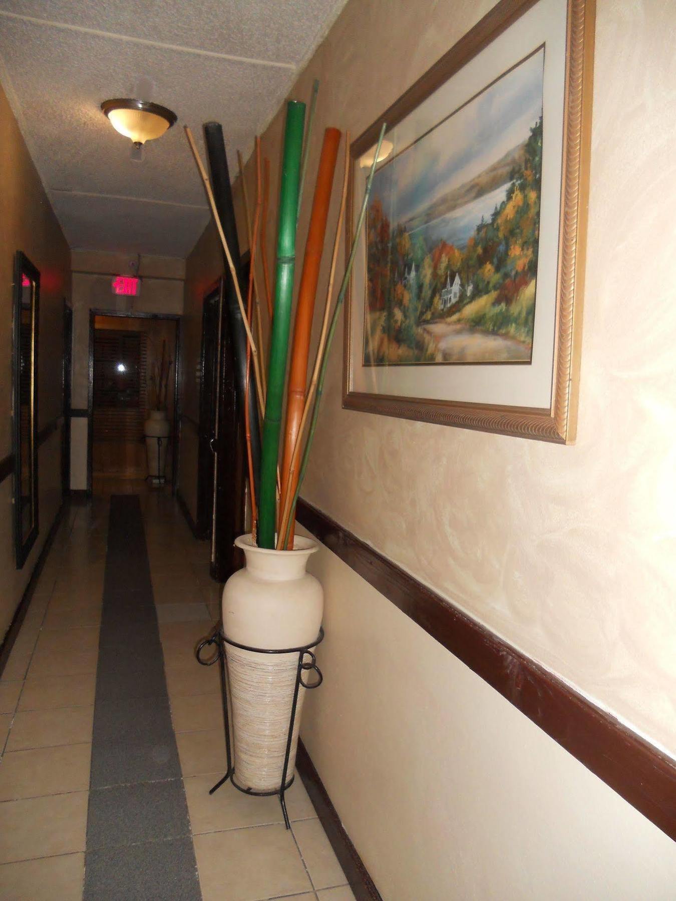 Seaview Inn バセテール エクステリア 写真