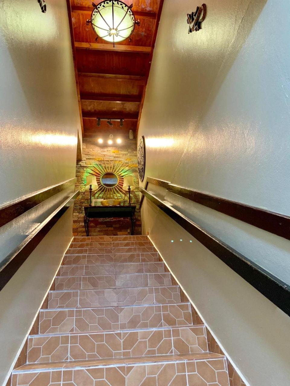Seaview Inn バセテール エクステリア 写真